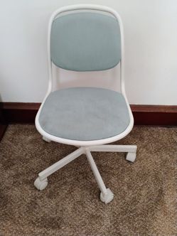 Rolling Desk/ Computer Chair
