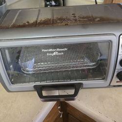 Hamilton Beach Easy Reach toaster oven