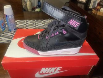 Women Nike Air Revolution Sky Hi