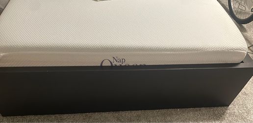 Black Full Size Bed