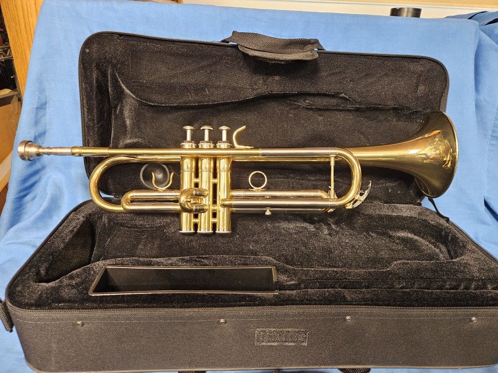 JEAN PAUL Bb TRUMPET WITH CASE