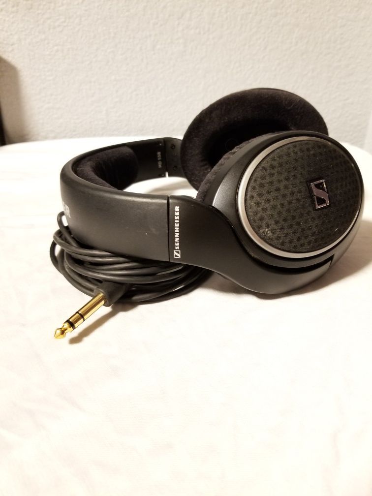 Sennheiser HD558 headphones