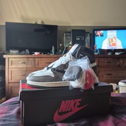 Air Jordan 1 High Travis Scott (Mocha) Size 10.5