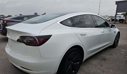 2018 Tesla Model 3 Long Range 60k MILES TESLA MODEL 3 LONG RANGE