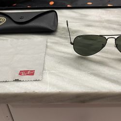 Ray-ban Aviator Sunglasses Black Metal Model 3520