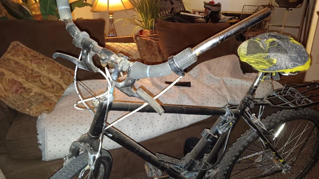 Mountain Bike 21speed 26inch Tire