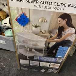 Glide Bassinet New In Box 
