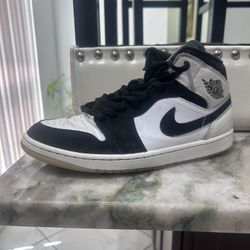 Air Jordan 1 Mid SE