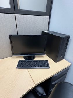 HP Elitedesk with monitor and keyboard