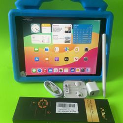 Apple IPad 6th Generation (9.7” Retina / Touch ID ) 32GB  & Accessories 