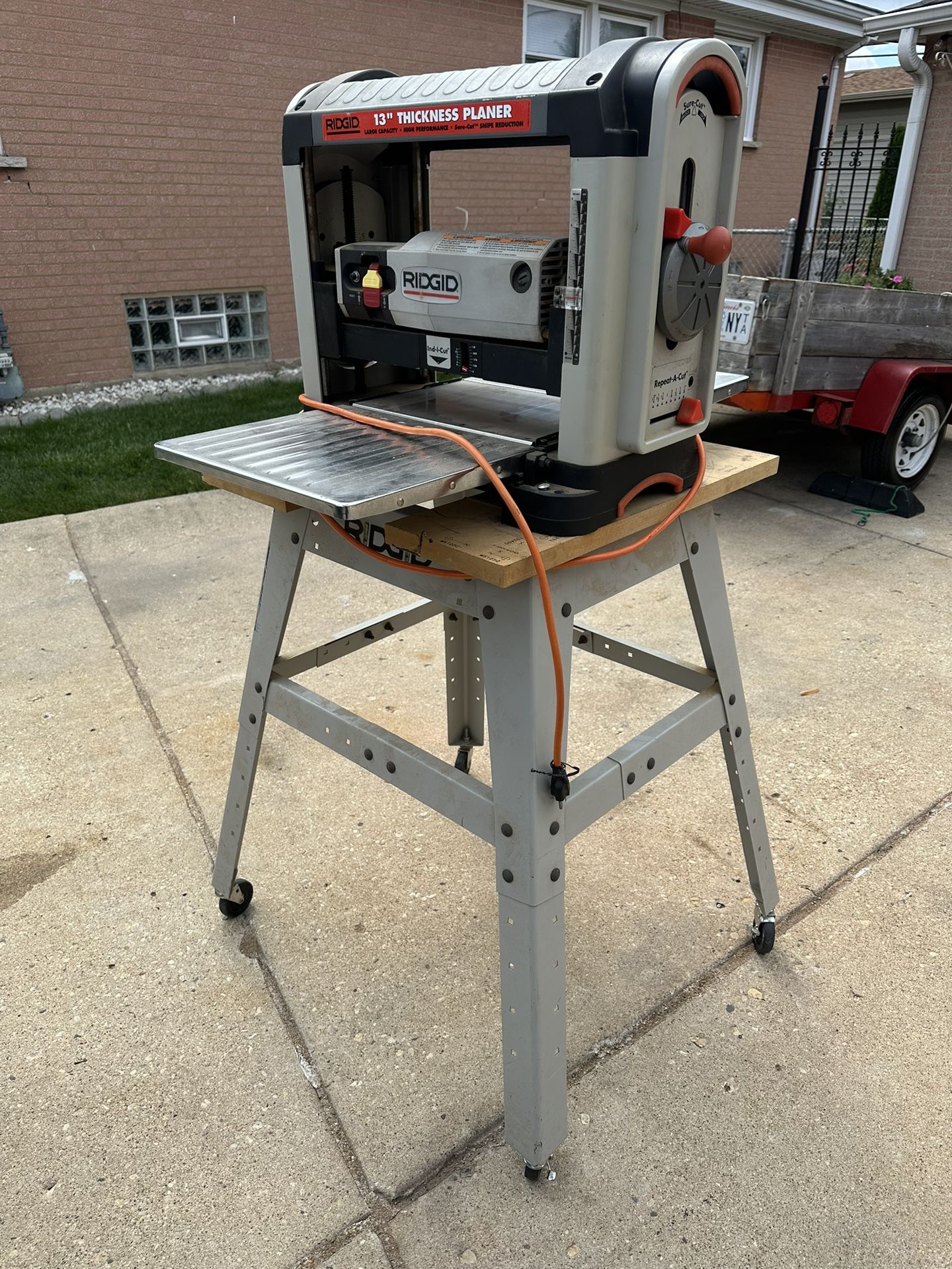 Ridgid 13” 15 A Thickness Planer