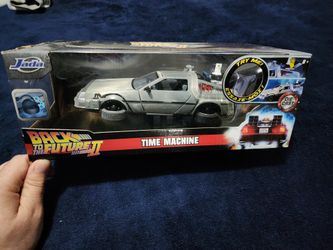 Jada - DLorean 1:24 Scale Collector Vehicle Back to The Future