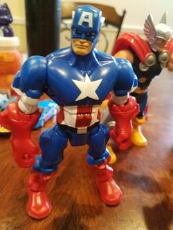 Marvel Character Figurines (lot of 4)