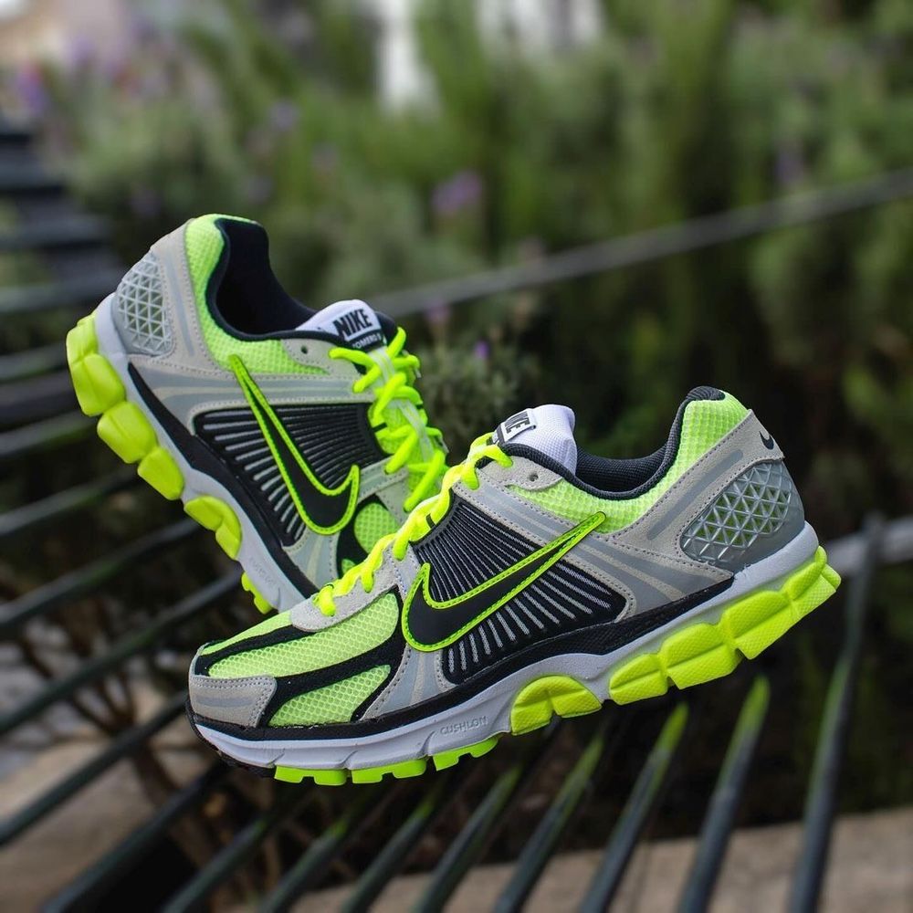Nike Zoom Vomero 5 "Volt Lime"- $140 (READ DESCRIPTION)