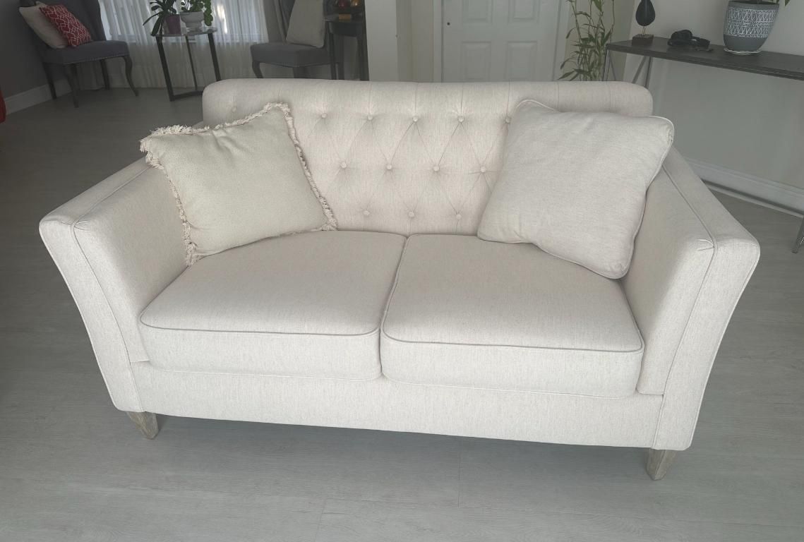 Three Seater & Loveseat Sofa/Couch