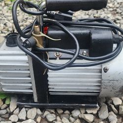 2.5 CFM Vacuum Pump