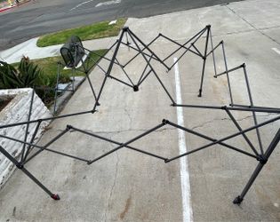 Crown shades canopy 10 x 10 ( FRAME ONLY) with travel case/ sandbags
