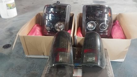 Ford 250 o 350 luces enfrente y atras