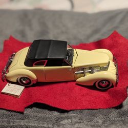 Franklin Mint 1937 812 Cord Yellow/Black 1/24