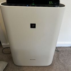 Sharp Air Purifier with Humidifier – Excellent Condition