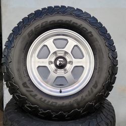 17" Fuel w/ 33" BfGoodrich T/A KO2 tires Brand New
