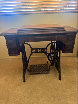 Vintage Singer Sewing Machine