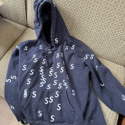 Supreme Hoodie 