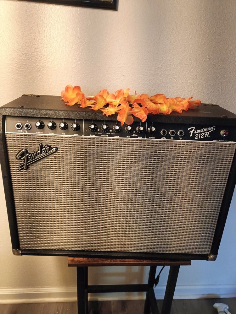Fender Frontman 212R