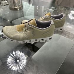 On  Cloud Mens 10.5
