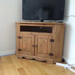Corner TV Stand