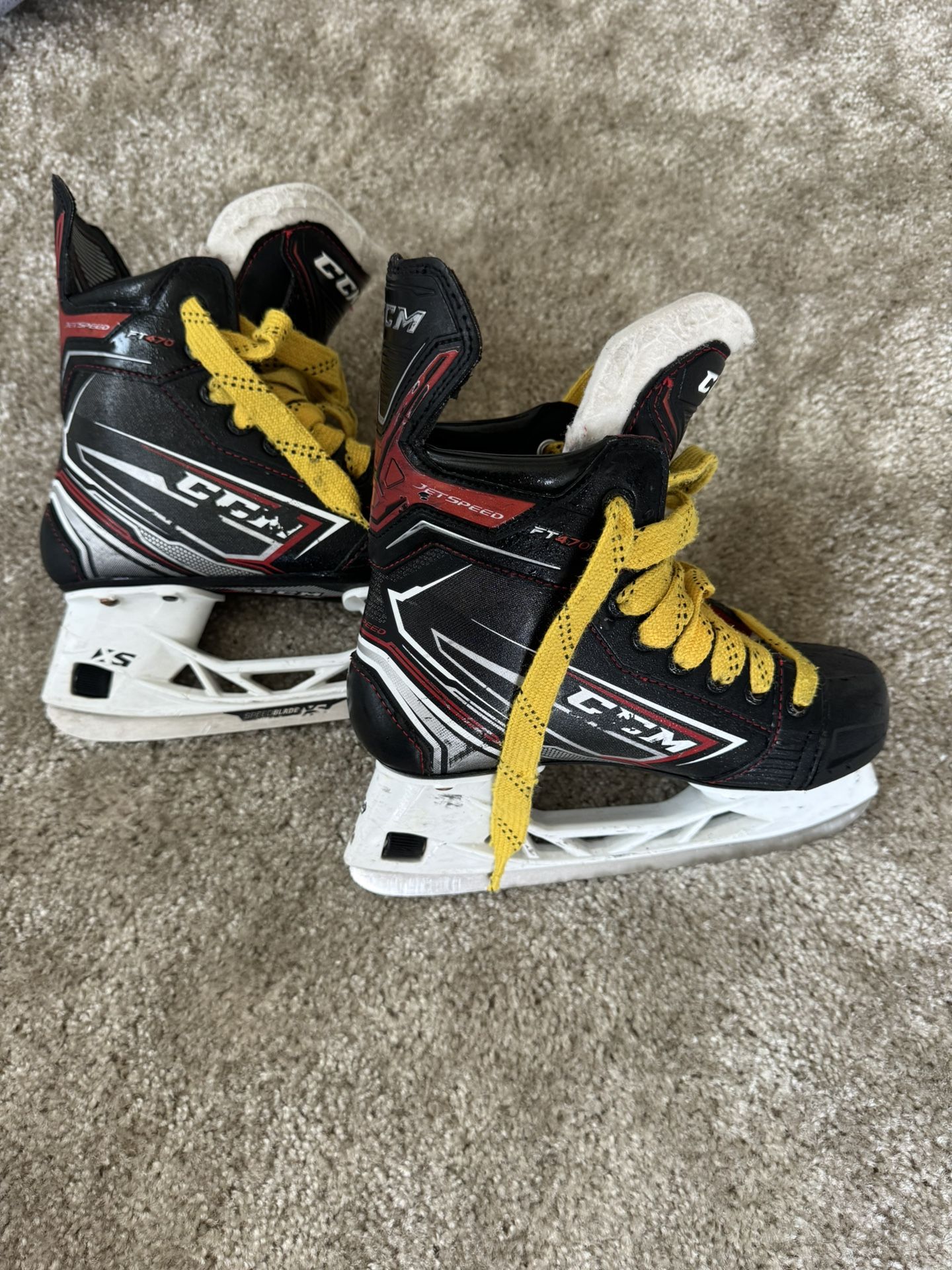 CCM JetSpeed FT470 Hockey Skates JR