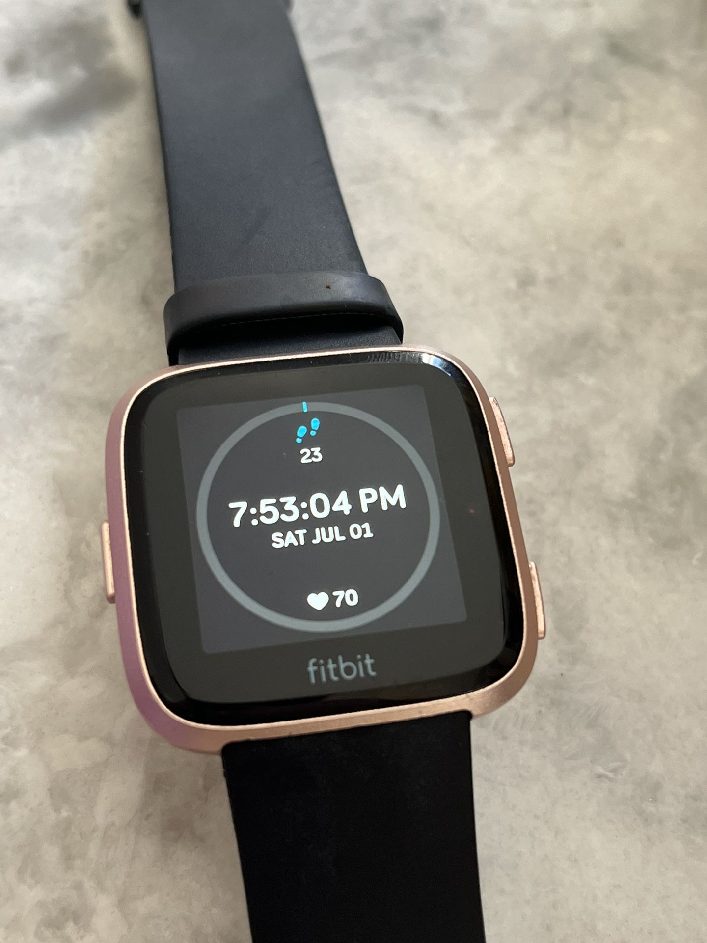 Fitbit Versa Smart Watch Used In Very Good Condition