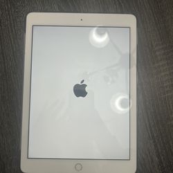 9th generation apple ipad used white