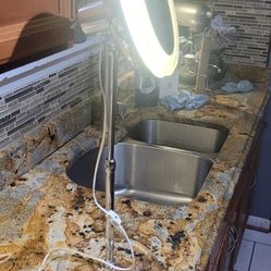 Vintage Adjustable Vanity Mirror With Light