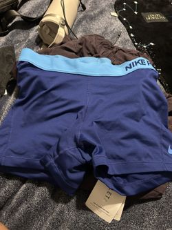 Nike Pros Size L