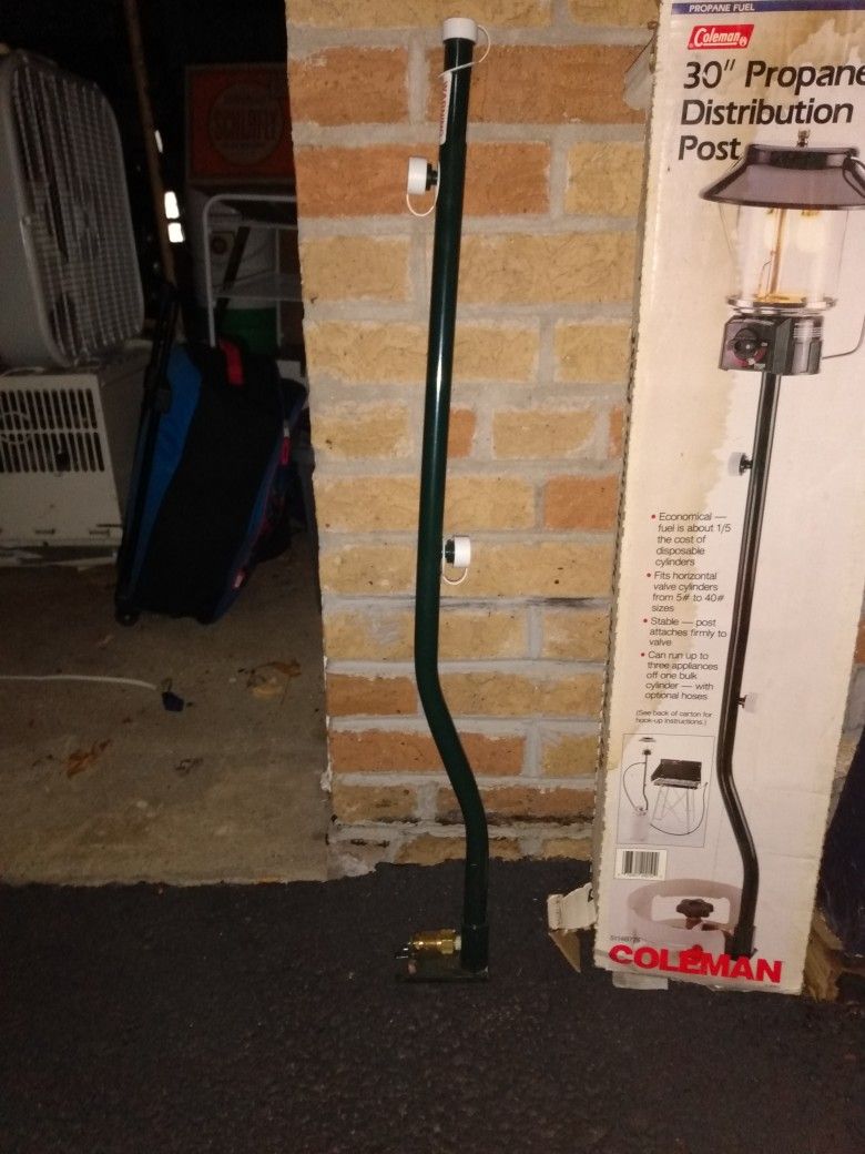 Coleman 30 Inch Propane Distribution Post
