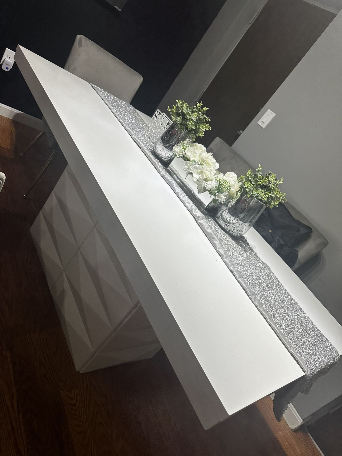 white dining table