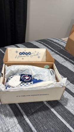 Dodgers vans