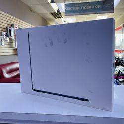MacBook Air 13” Inch Brand  New Available On Lease To Own Option With $50 Initial 😱🥳