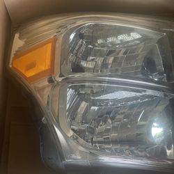 2011-2016 Ford F250 F350 F450 F550 Right Side Headlight 