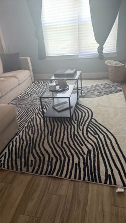 Black & white Rug