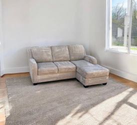 Beautiful Beige Sofa Lounge Couch + Free Delivery