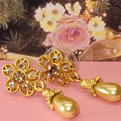 #1810, MATTE GOLD PLATED, CULTURED PEARLS , MISTIC Cz  STONE earrings 
