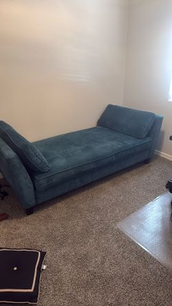 Living Spaces Oasis Daybed