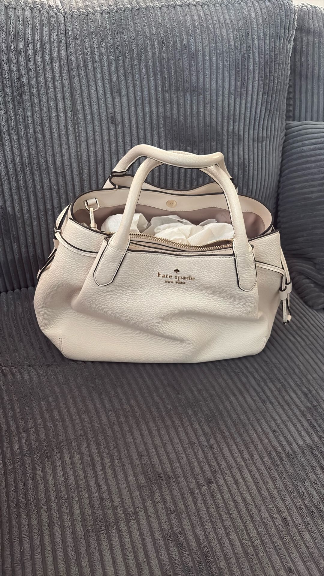 Brand New Kate Spade Bag !