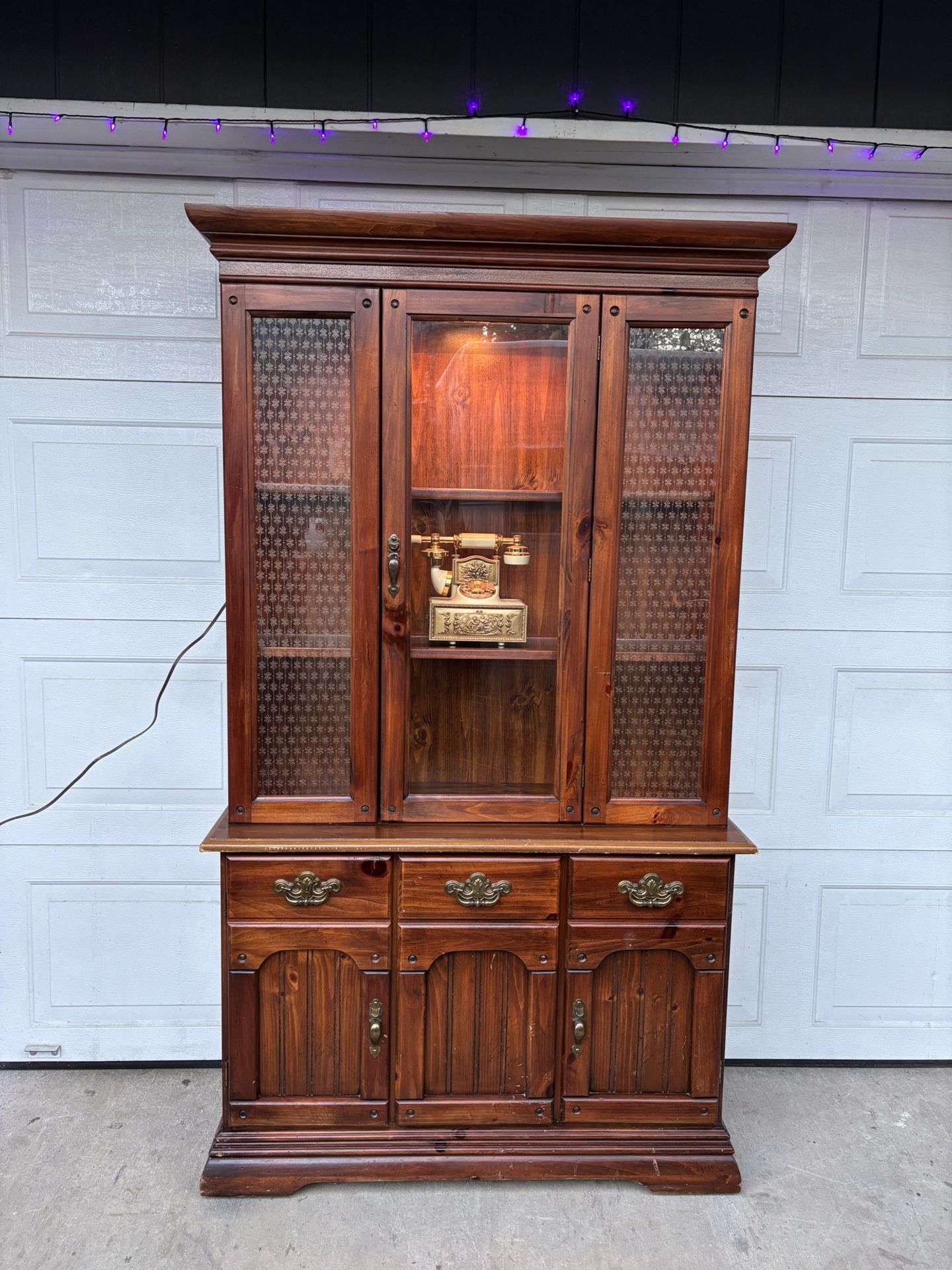 Vintage Cottage Core Honey Pine Display Hutch Cabinet •FREE DELIVERY•