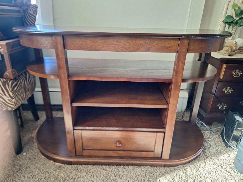 MAHOGANY SIDE TABLE (I Used as TV Stand) 