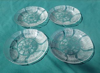 Vintage Set of 4 Arcoroc Fleur Salad Plate Glass France
