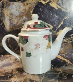 Magnolia Teapot & Lid by TIENSHAN