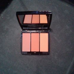 Anastasia Blush Trio